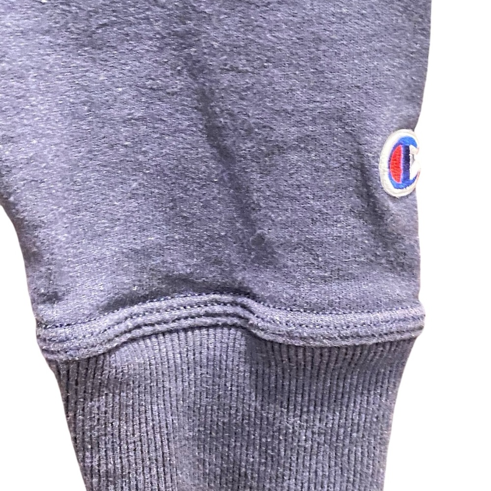 Champion Sweatshirt Crew Neck Navy Blue Logo Spell Out Size Medium - Picture 3 of 7